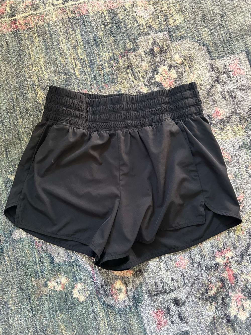 Old Navy Black Athletic Running Shorts with Smocked Waist and Lining Medium Chic